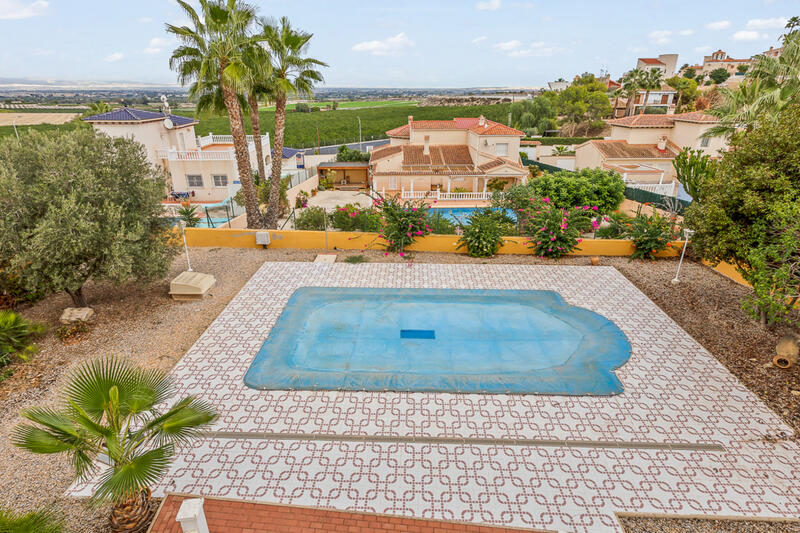 4 Cuarto Villa en venta