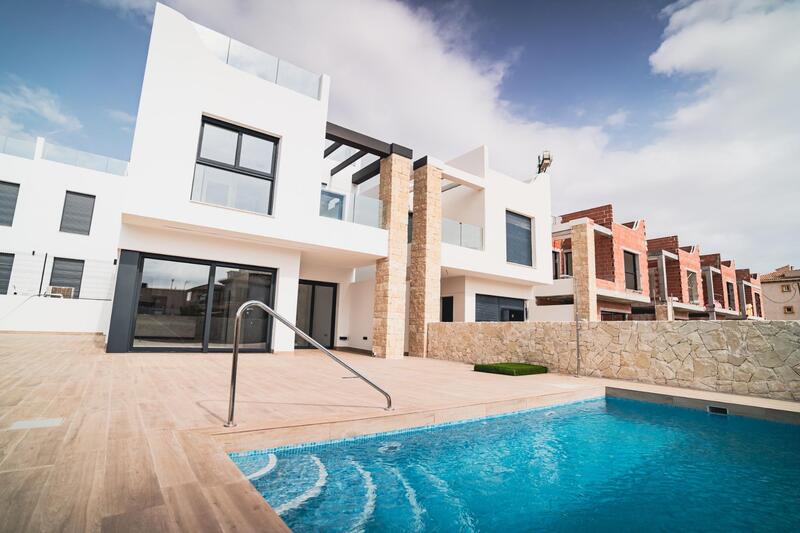 4 bedroom Villa for sale