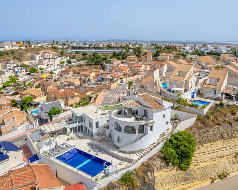 7 bedroom Villa for sale in Ciudad Quesada, Alicante
