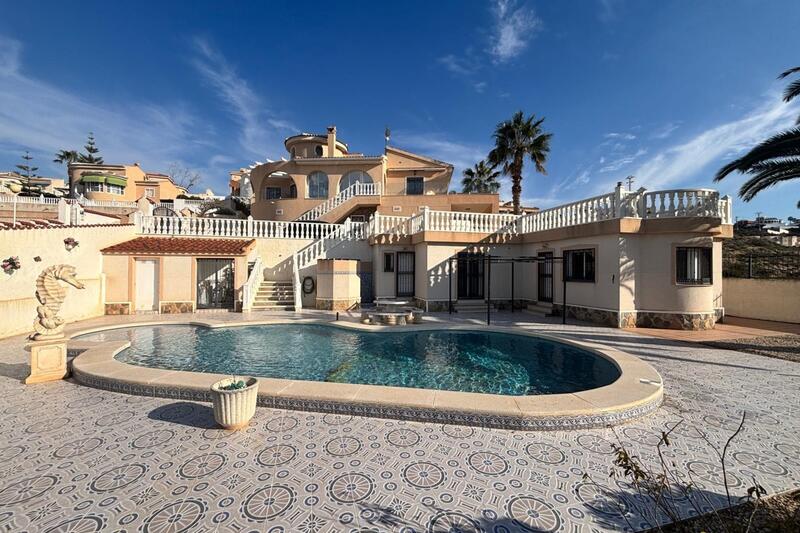 5 slaapkamer Villa Te koop