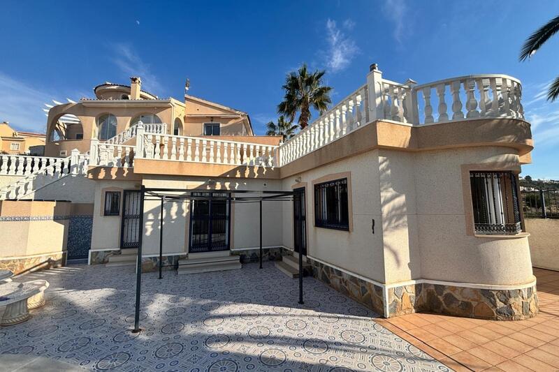 5 slaapkamer Villa Te koop