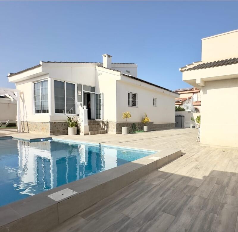 Villa en venta en Ciudad Quesada, Alicante