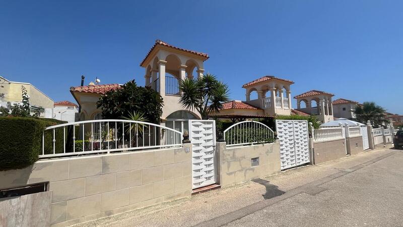 Villa till salu i Algorfa, Alicante