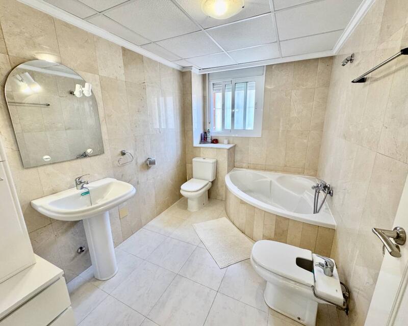 3 Cuarto Adosado en venta