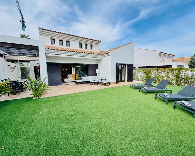 Villa til salg i Algorfa, Alicante