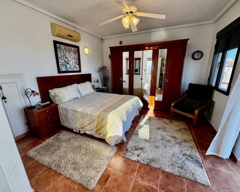 4 Schlafzimmer Villa zu verkaufen