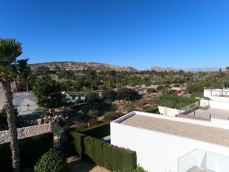 Villa til salgs i Algorfa, Alicante