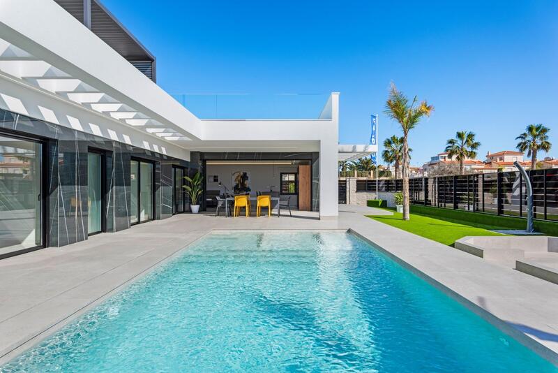 Villa for sale in Algorfa, Alicante
