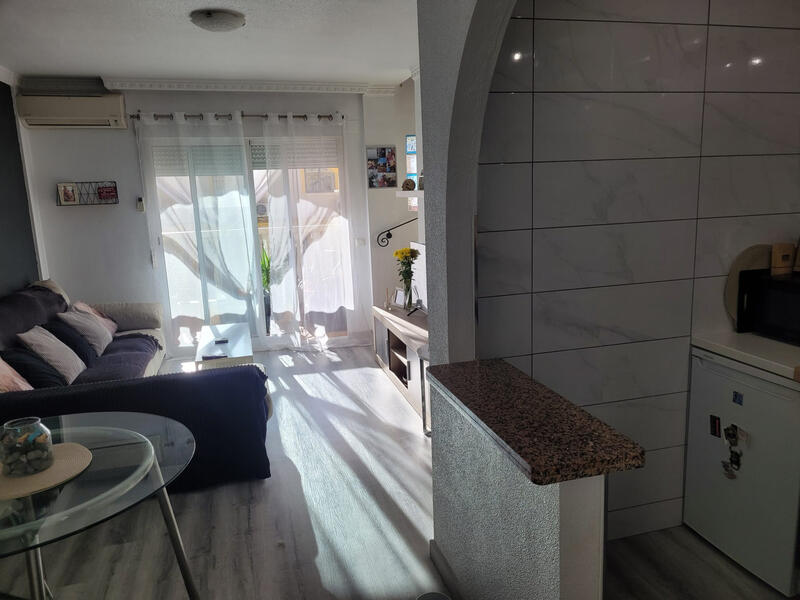2 slaapkamer Gezinswoning Te koop