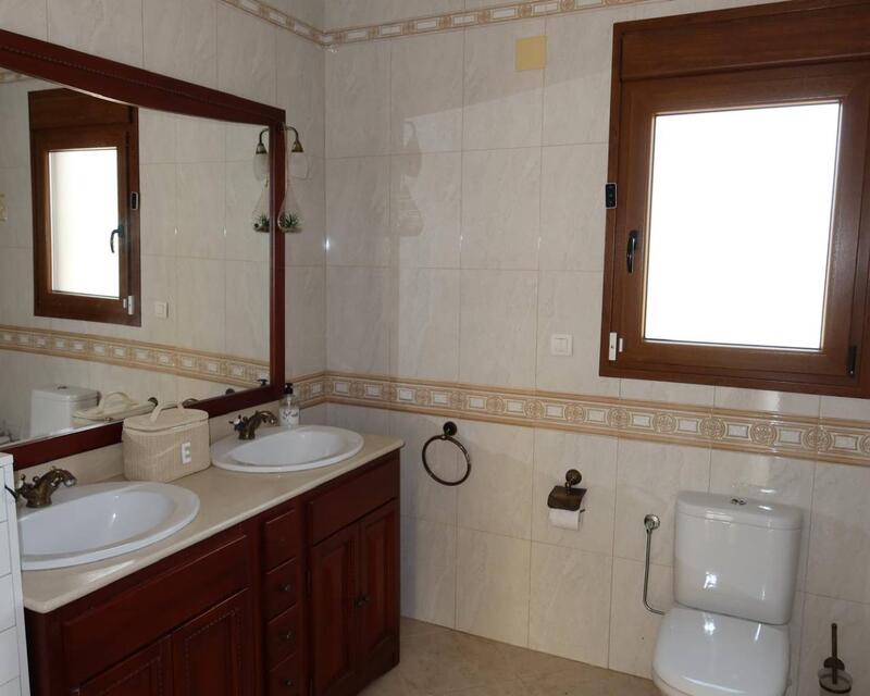 4 slaapkamer Villa Te koop