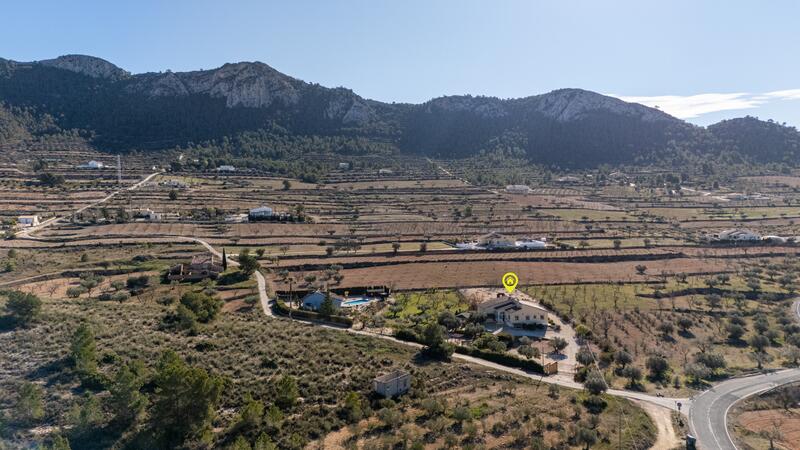 3 bedroom Country House for sale