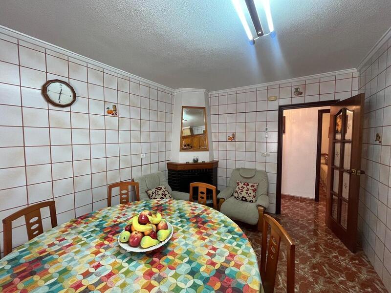 4 slaapkamer Gezinswoning Te koop