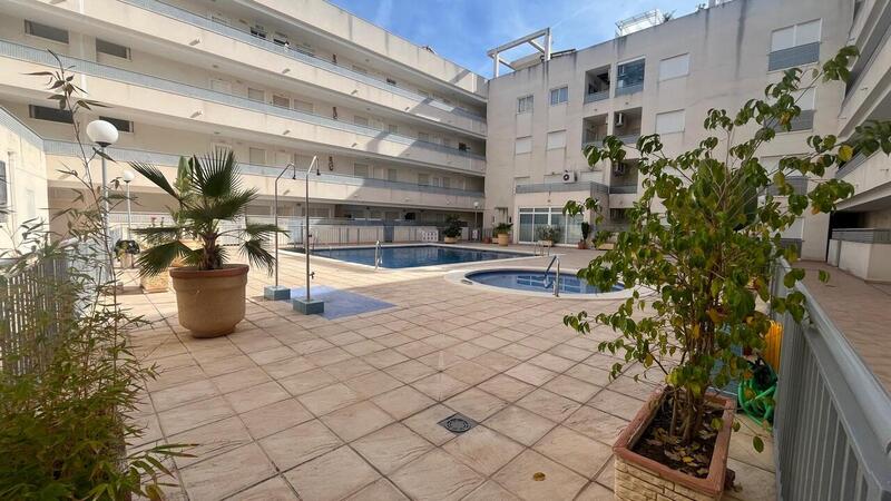 Apartamento en venta en Almoradí, Alicante