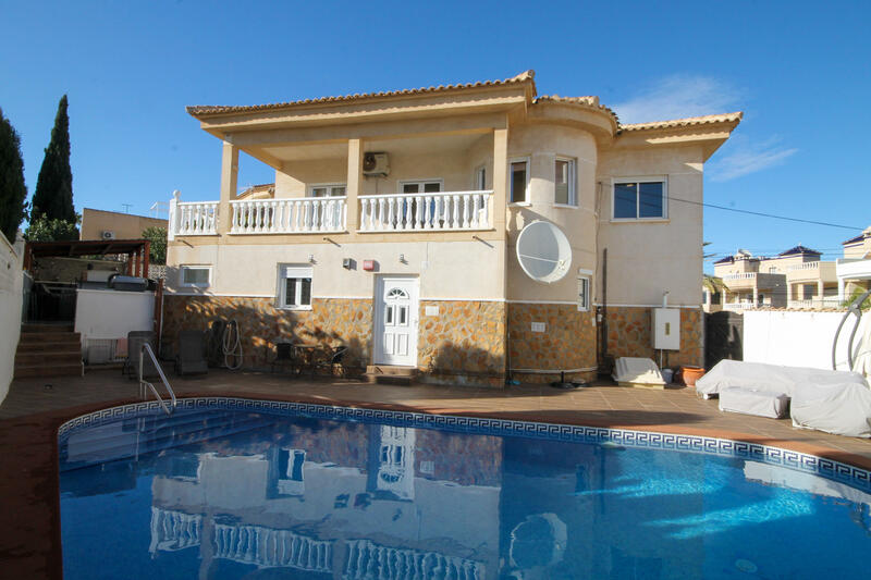 Villa zu verkaufen in San Miguel de Salinas, Alicante
