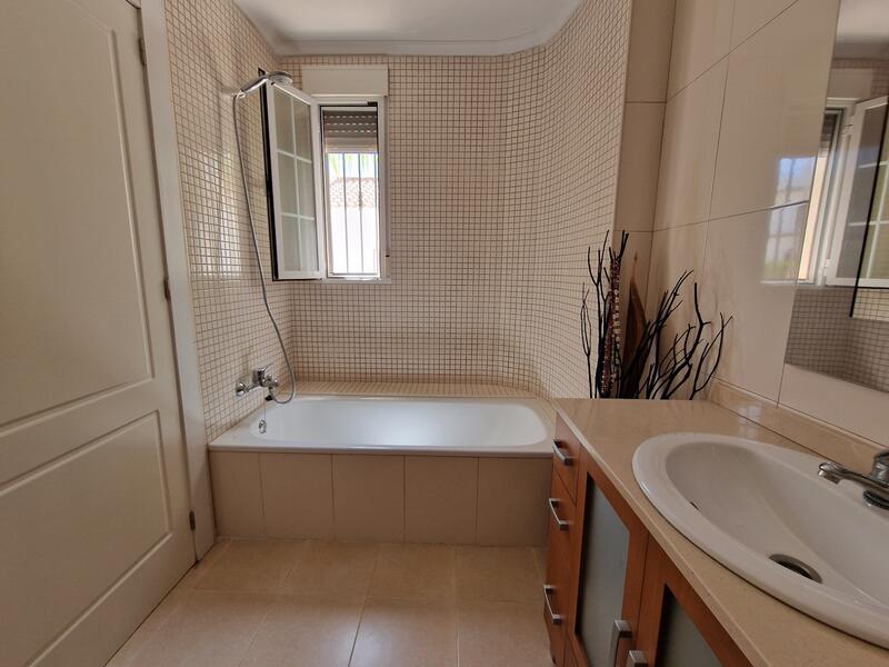 4 slaapkamer Villa Te koop