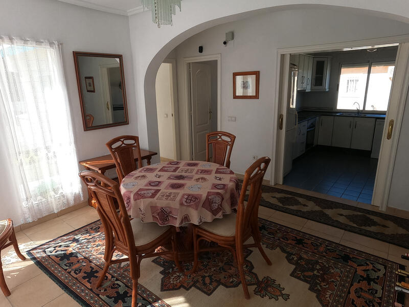 4 Cuarto Villa en venta