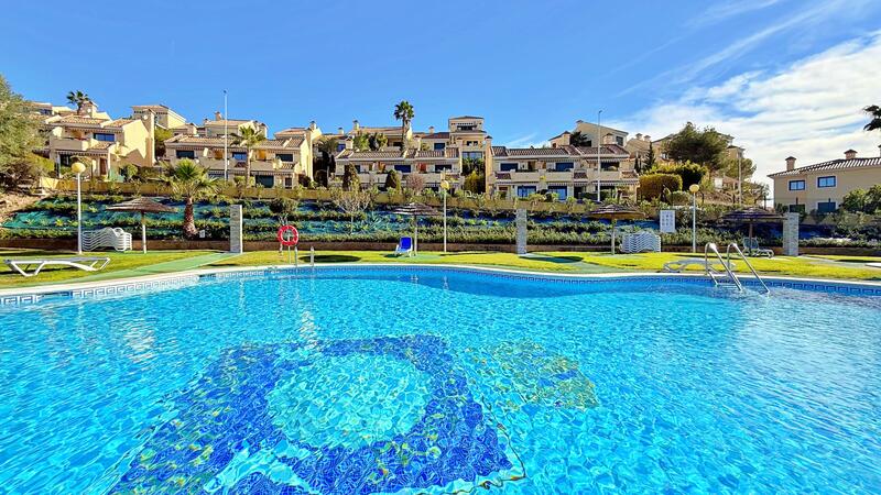 городская тюрьма продается в Campoamor, Alicante