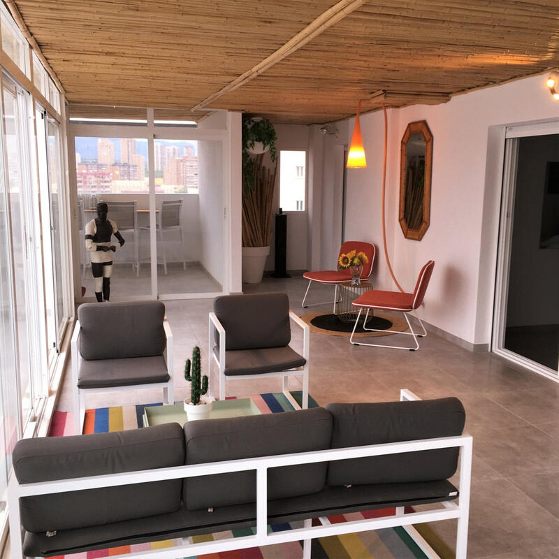 4 bedroom Apartment for sale