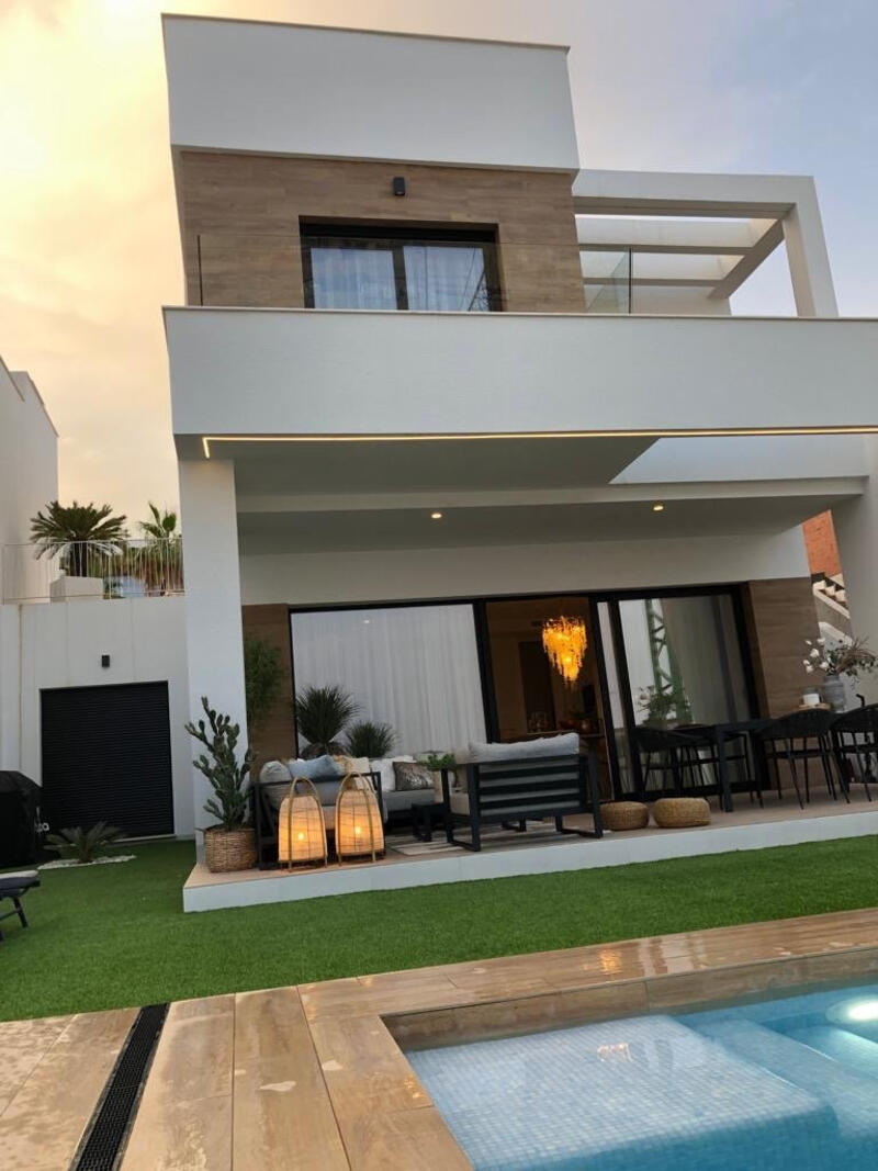3 Cuarto Villa en venta