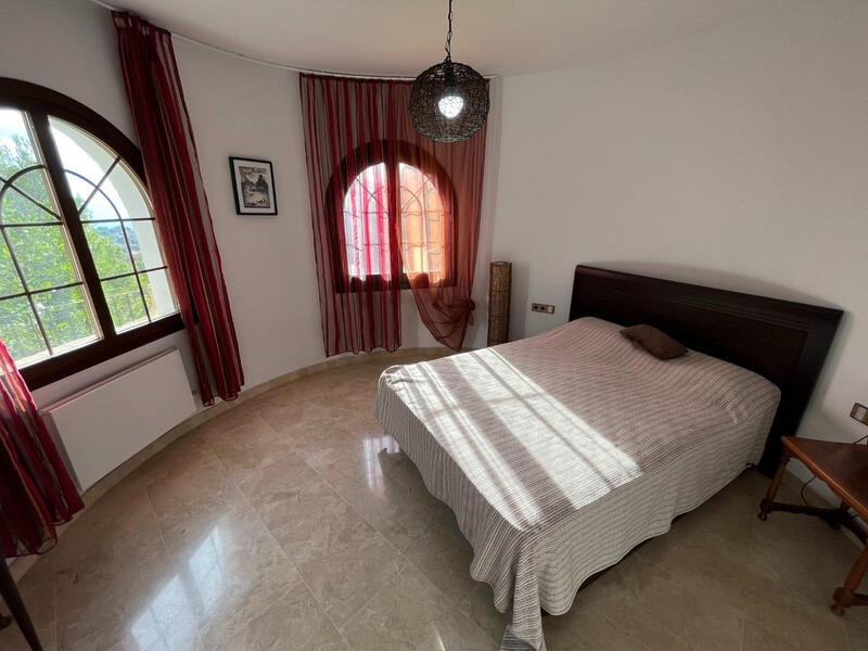 4 Cuarto Villa en venta