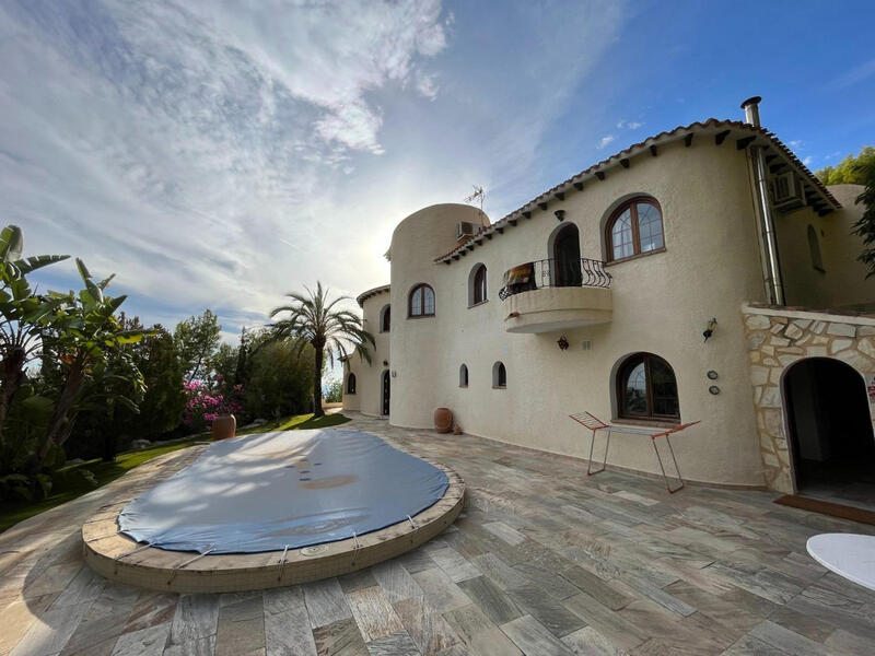 4 Cuarto Villa en venta