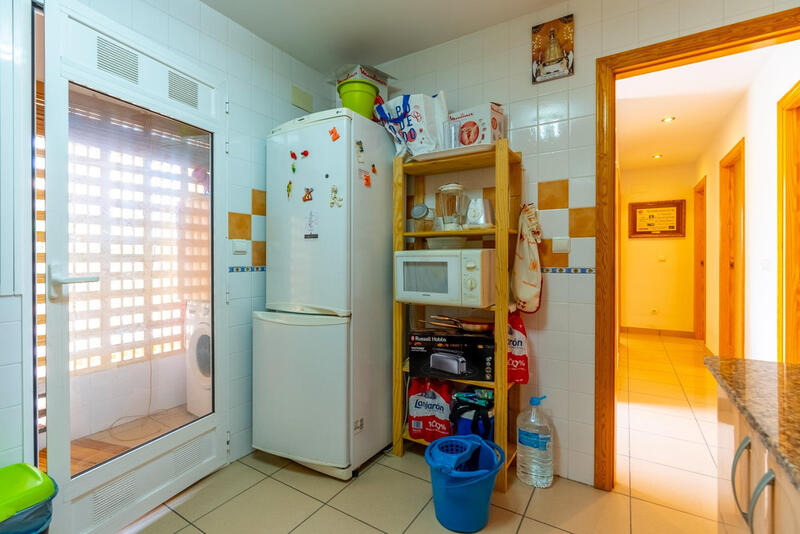 3 bedroom Apartment for sale