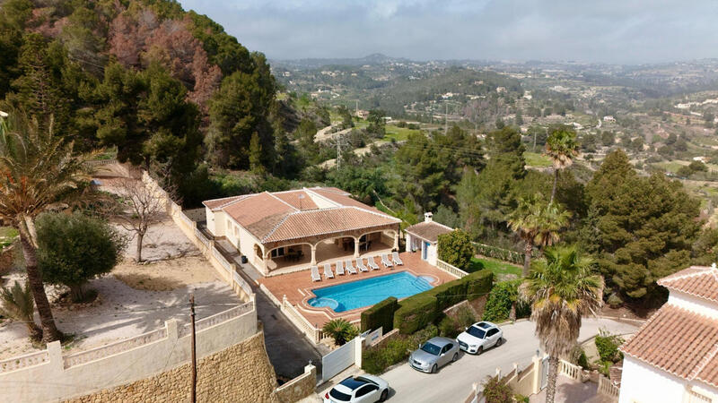 Villa Te koop in Calpe, Alicante