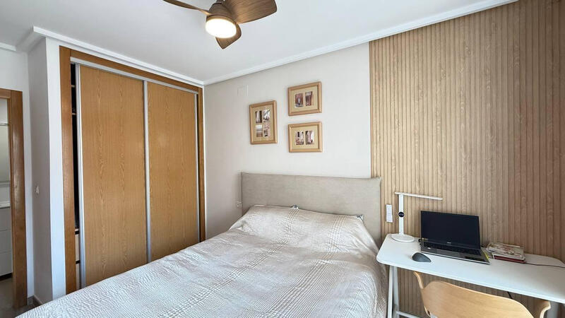 1 bedroom Apartment for sale