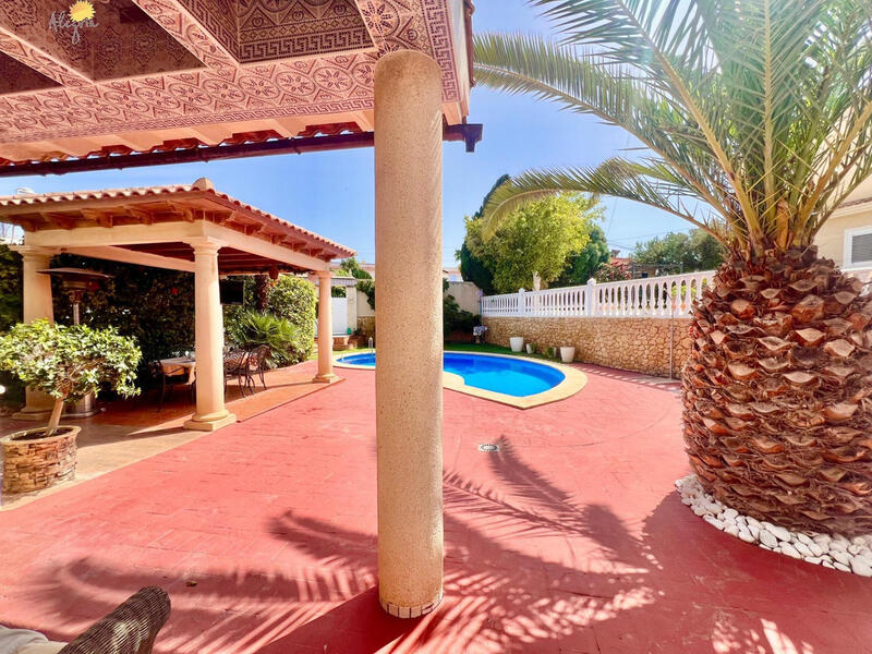3 Cuarto Villa en venta