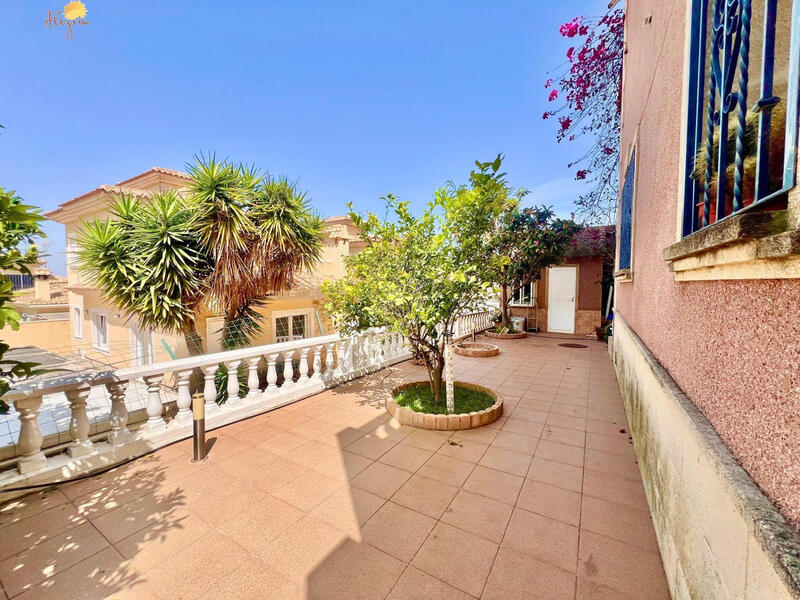 3 Cuarto Villa en venta