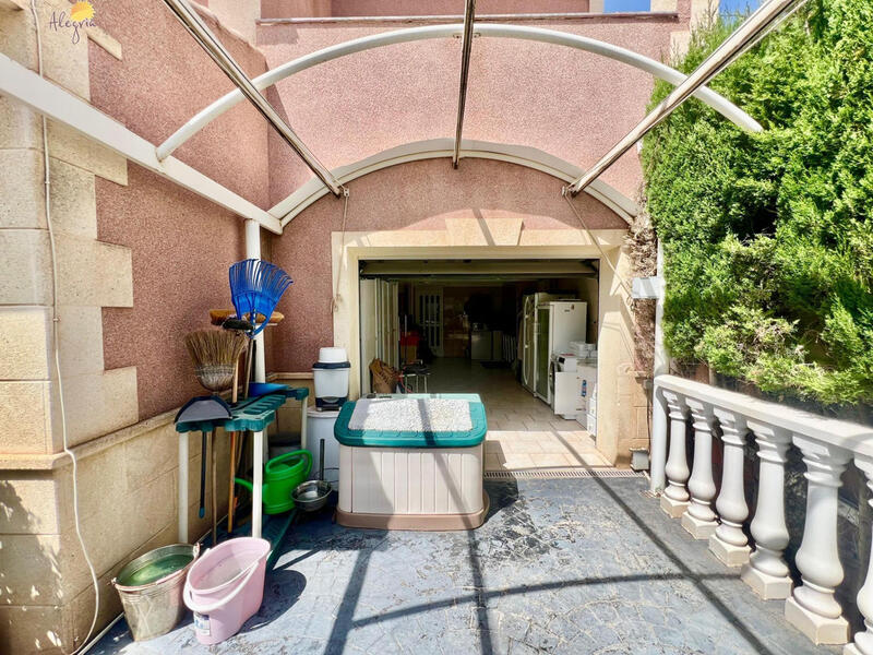 3 Cuarto Villa en venta