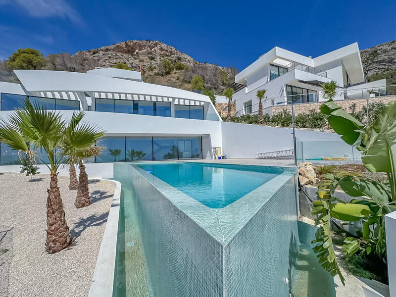 4 Cuarto Villa en venta