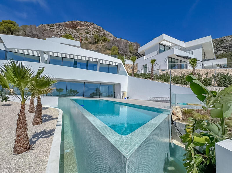 4 Cuarto Villa en venta