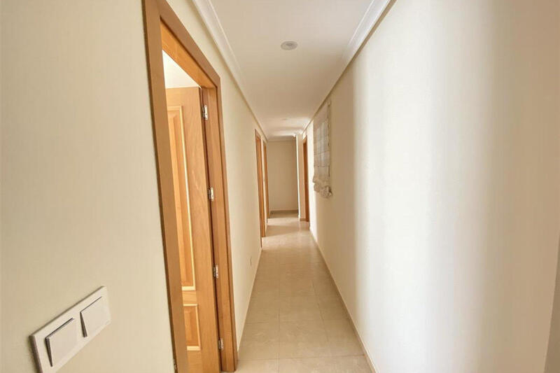 4 slaapkamer Appartement Te koop