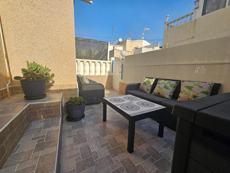 квартира продается в Torrevieja, Alicante