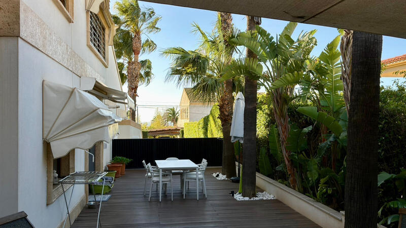6 Cuarto Villa en venta