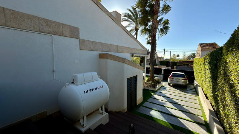 6 Cuarto Villa en venta
