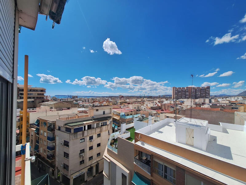 квартира продается в Alacant/Alicante, Alicante