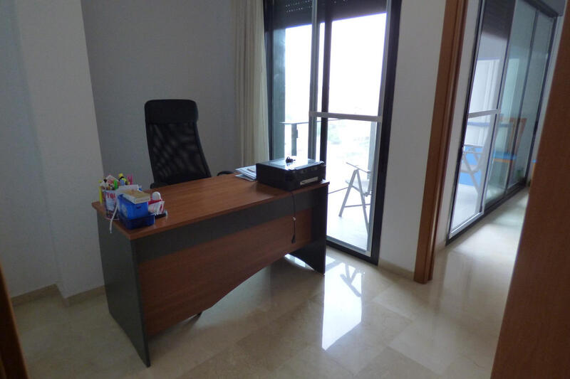 4 slaapkamer Appartement Te koop