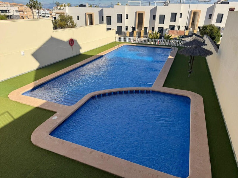 3 Cuarto Villa en venta