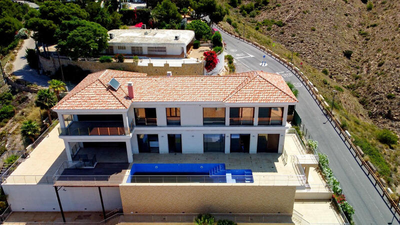 Villa for sale in Benidorm, Alicante