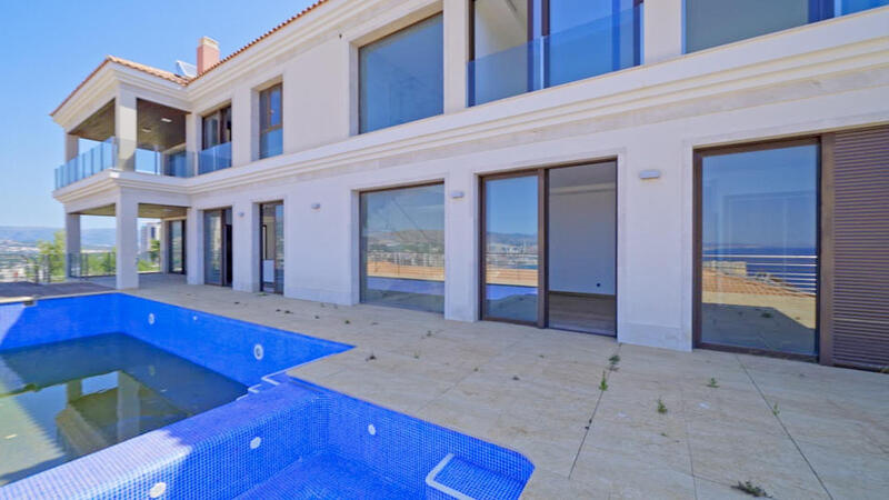 4 bedroom Villa for sale