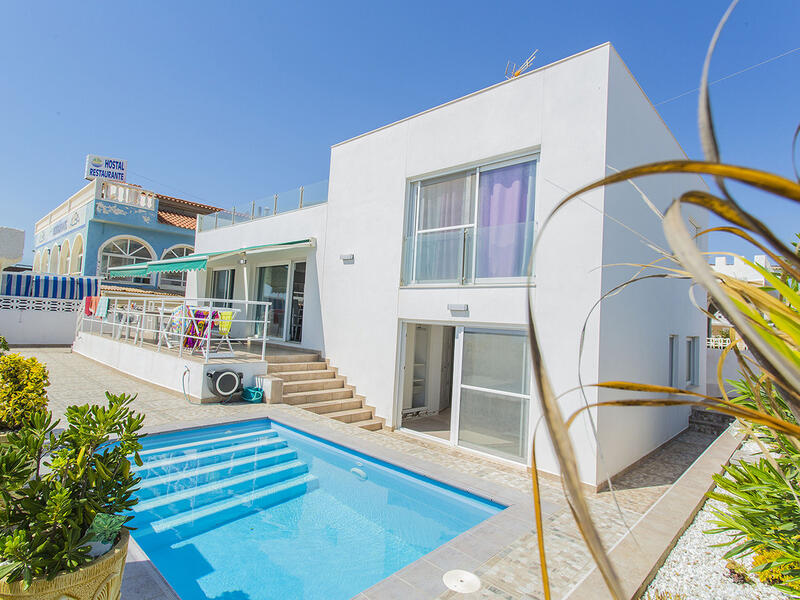 6 Cuarto Villa en venta