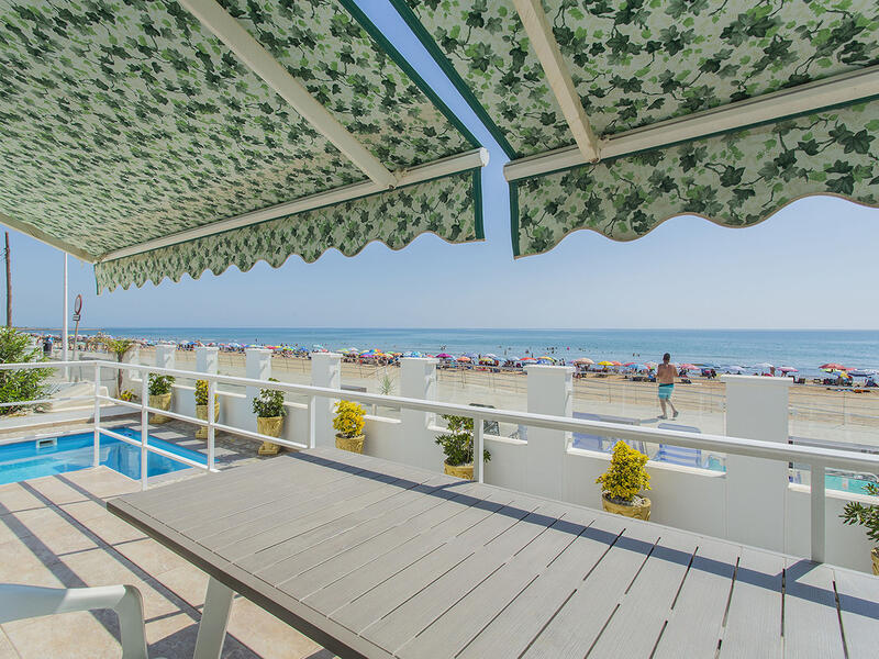 6 Cuarto Villa en venta