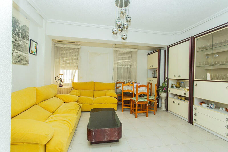 4 bedroom Apartment for sale