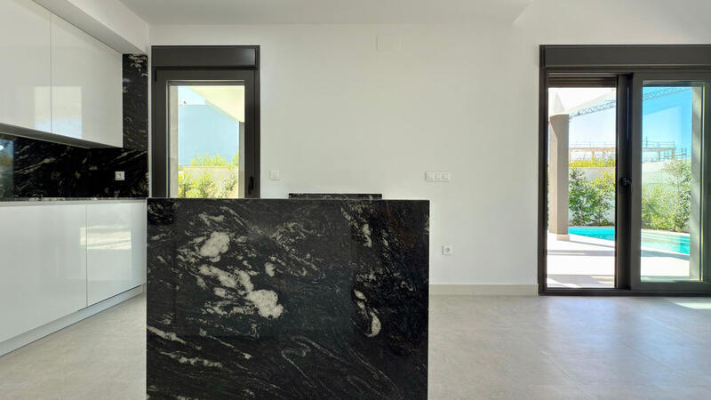 4 Cuarto Villa en venta