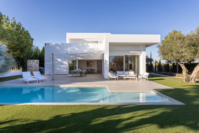Villa til salgs i Las Colinas Golf, Alicante