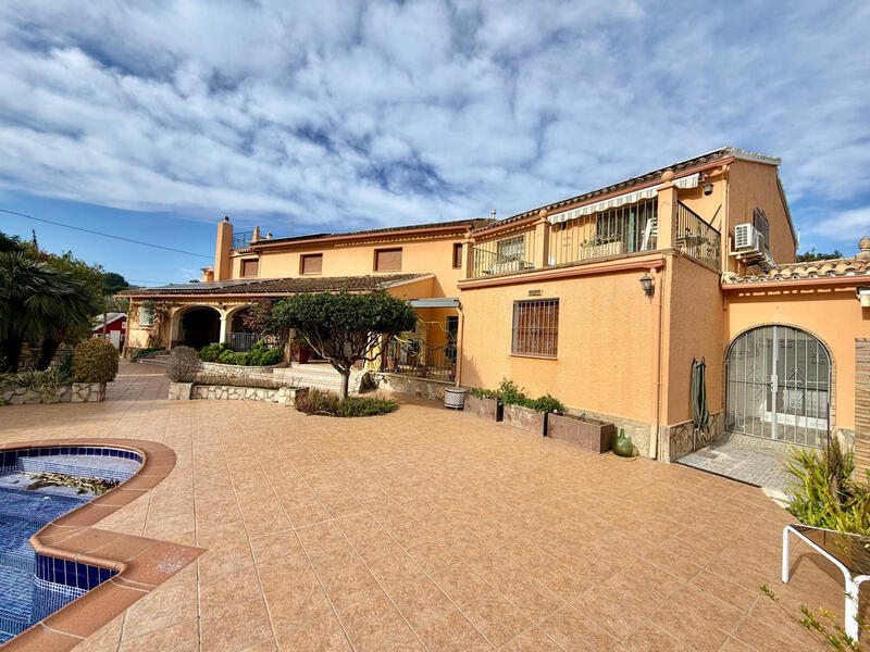 8 chambre Villa à vendre