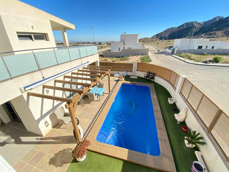 Villa en venta en Cox, Alicante