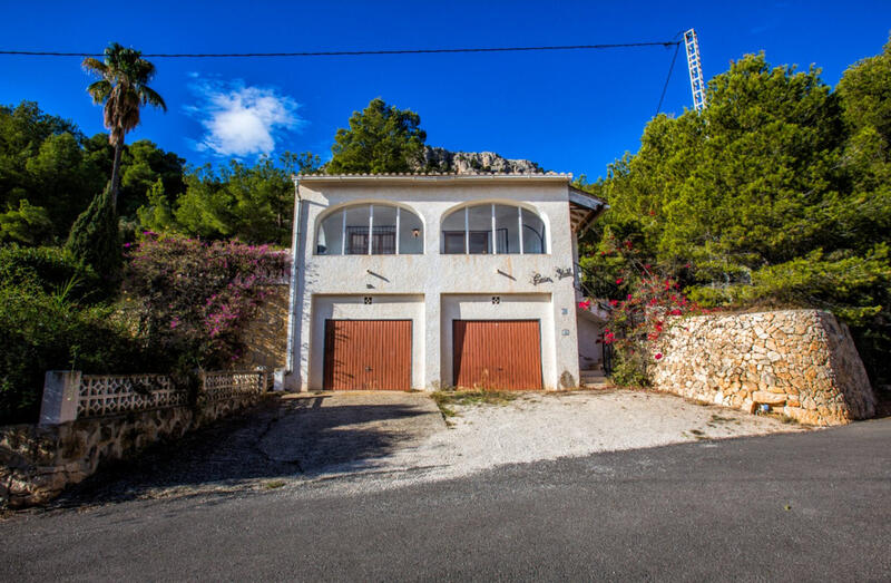 Villa en venta en Calpe, Alicante